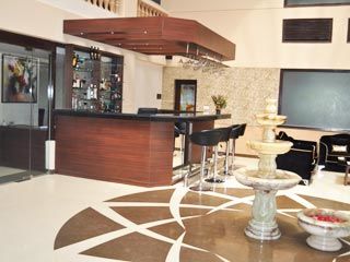 The Queeny Hotel 3*