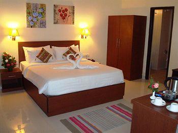 The Queeny Hotel 3*