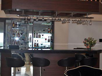 The Queeny Hotel 3*