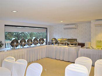 Hotel The Queeny 3*