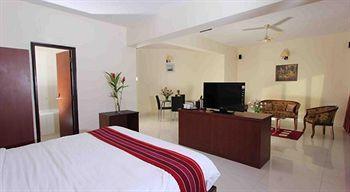 Hotel The Queeny 3*
