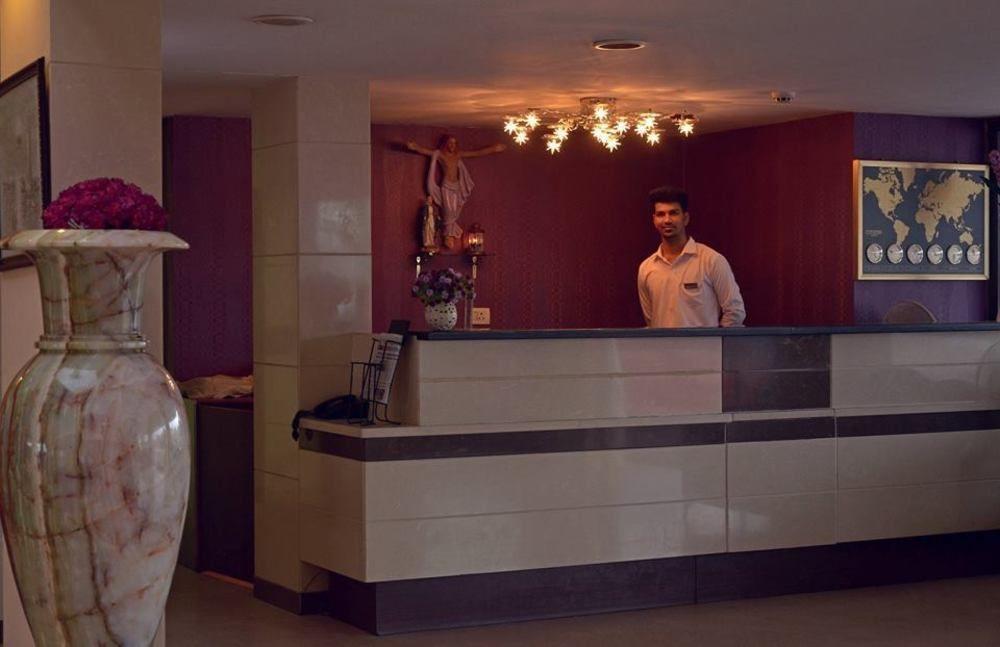 Hotel The Queeny Sancoale