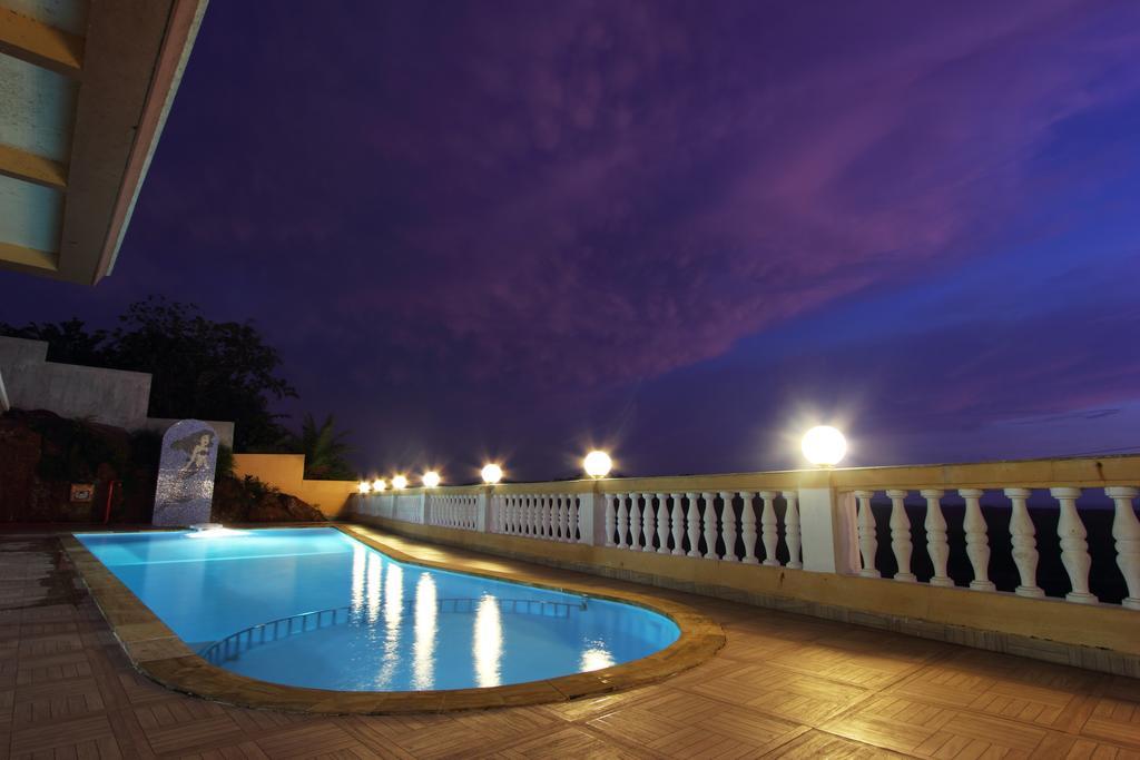 The Queeny Hotel 3*