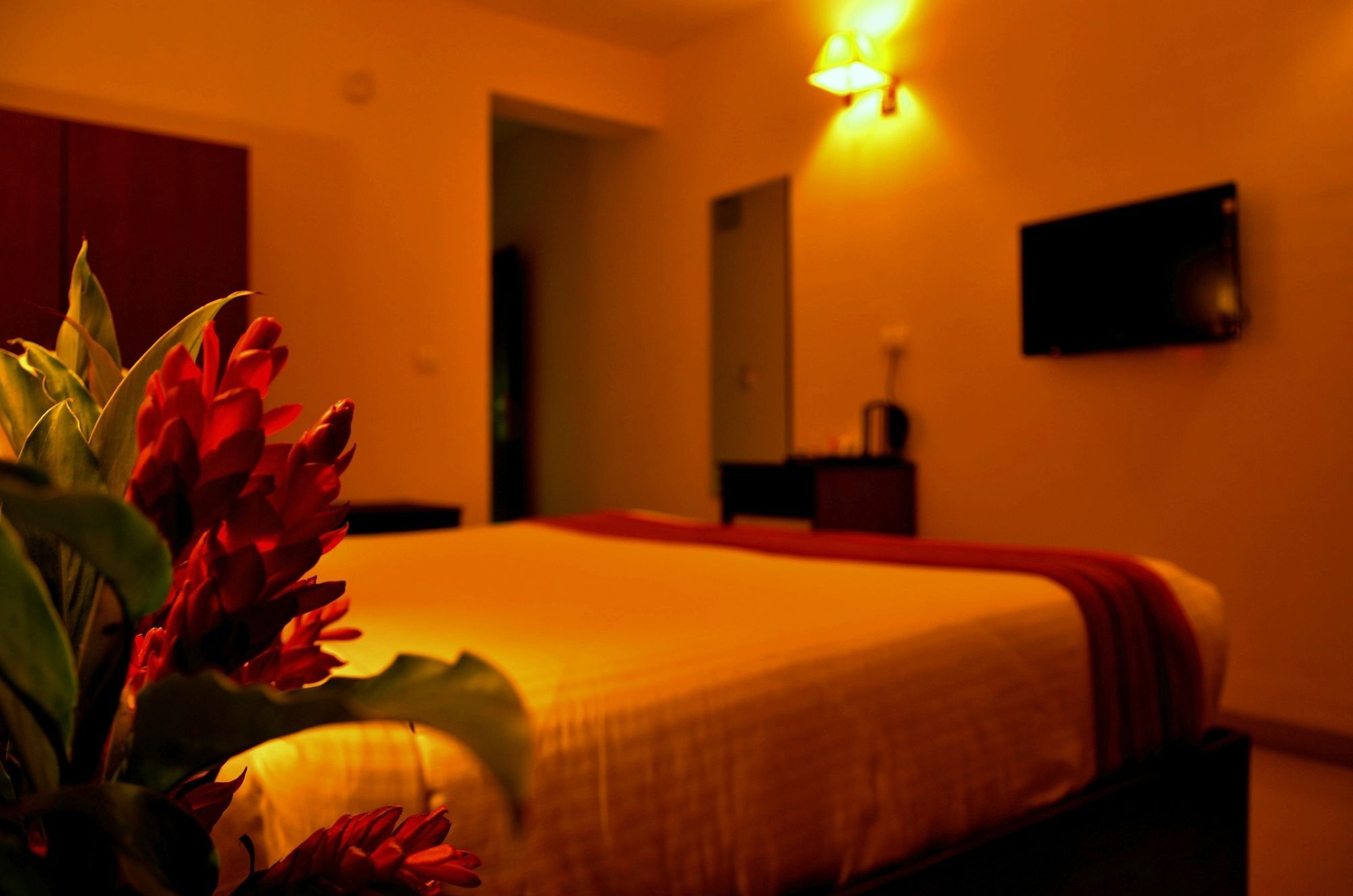 The Queeny Hotel 3*